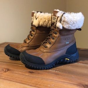 Gently used Women’s UGG Adirondack II size 6